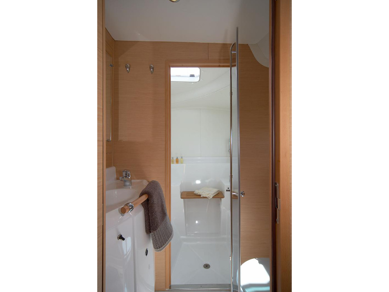 Immagine Lagoon 380