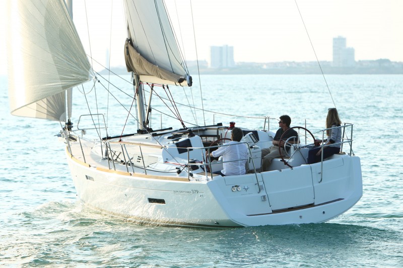 Immagine Sun Odyssey 379
