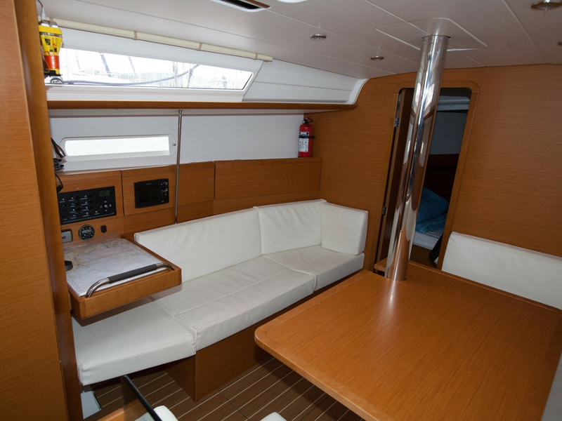 Immagine Sun Odyssey 379