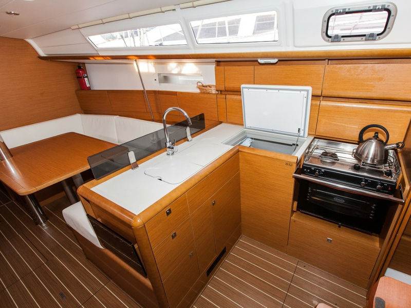 Immagine Sun Odyssey 379